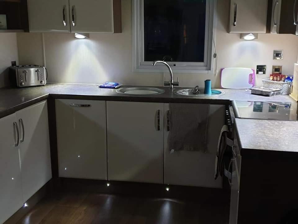 Privately Owned Stunning Caravan Seawick Holiday Park St Osyth Jaywick Sands Zewnętrze zdjęcie